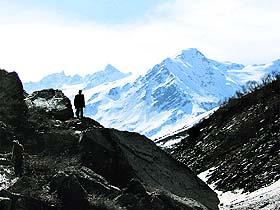 A view of great Himalayan national park .