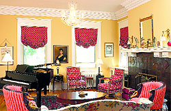 High-back chairs can be used to add the element of romance