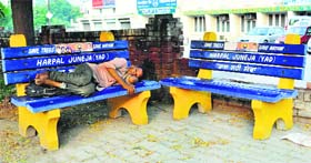 Benches in Patiala painted with SAD slogan Raj Nahin Sewa.