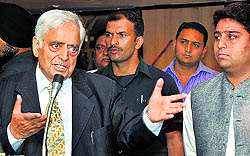 PDP patron Mufti Mohammad Sayeed interacts with some prominent citizens of Jammu on Wednesday