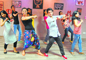 Ripanpreet Sidhu (L)