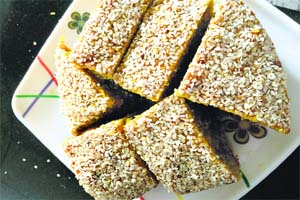 Haldi-til ka cake