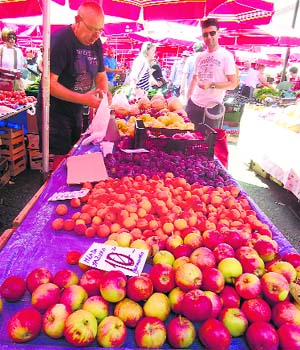 Fruits at the Dolac market
