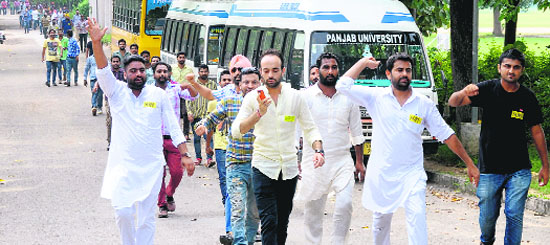 SOPU workers take out a rally