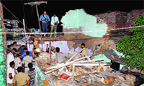 Deceased Nawab Ahmeds shanty reduced to rubble at the Colony No. 4 in Chandigarh on Friday. 