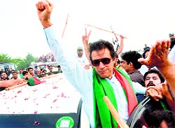 Imran Khan leads a protest march to Islamabad on August 15