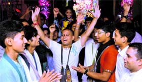 JANMAShTAMI FERVOUR: Devotees throng Sree Chaitanya Gaudiya Math in Sector 20, Chandigarh, on Sunday.