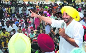 Bhagwant Mann, AAP MP, addressing youth during a campaign in Jaga Ram Teerth village on Sunday