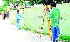 A survey underway to formulate a drainage plan for Una city.