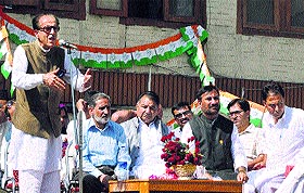 JKPCC chief Saifuddin Soz addresses party workers in Srinagar on Monday.