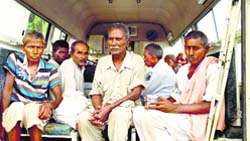 The beggars being taken to Lord Mahavir Civil Hospital in Ludhiana. Photo: Inderjeet Verma