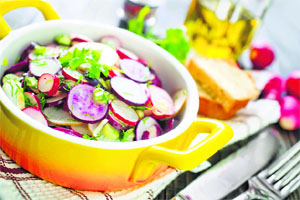 Horseradish, raw onions and radish are rich in sulphur which revs up your metabolism to flush out toxins