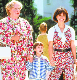 Disguised as a governess in Mrs Doubtfire, one could see Robin perform par excellence