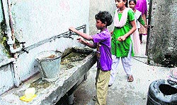 students drink water under unhygienic conditions at a government school in Jalandhar