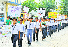 Students of Guru Nanak Model Senior Secondary School, Doraha, rally in Ludhiana.