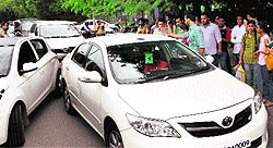 Students of DAV College being ferried in swanky cars to theatres
