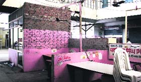 Illegal construction of booths is going on at the District Administrative Complex in Jalandhar