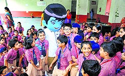 Superhero Kris of Cartoon Networks School Contact Programme (SCP) Kris Ka Magic Mantra with students at Ryan International School, Dugri