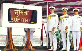 Chief of Naval Staff Admiral RK Dhowan unveils a plaque at the commissioning of INS Sumitra in Chennai on Thursday