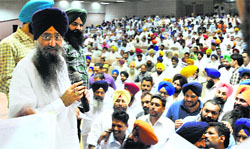 Sharanjeet Singh Dhillon, Irrigation Minister, Punjab, attends a sangat darshan programme at Guru Nanak Dev Bhawan in Ludhiana. Tribune photo: Himanshu Mahajan
