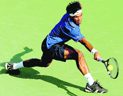 Devvarman beat Italys Luca Vanni 1-6 6-4 6-4 in the semifinal. 