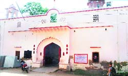 The historical Baba Mukteshwar Puri Math in Kosli. 