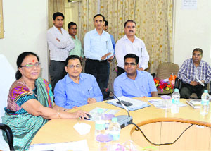 Uttarakhand Finance Minister Indira Hridayesh inaugurates e-registration service at the Registrar office in Dehradun on Monday.