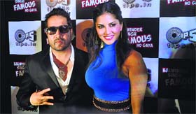 being cool: Mika Singh with Sunny Leone