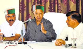 Chief Minister Virbhadra Singh addresses mediapersons in Hamirpur on Saturday