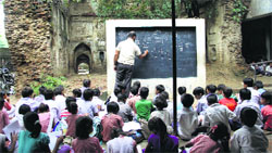 Government Elementary School at Basti Peer Dad in Jalandhar is reportedly being run from a building owned by the Punjab Waqf Board. Photo: Sarabjit Singh