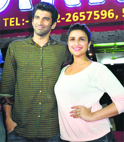  Aditya Roy Kapoor & Parineeti Chopra	