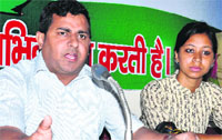 Iftikar Ahmed, election commissioner of NSUI, addresses mediapersons in Dehradun 