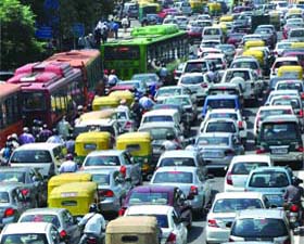 A heavy traffic jam at Vikas Marg (ITO) as Chinese President Xi Jinping and his wife Peng Liyuan visit Raj Ghat in New Delhi on Thursday