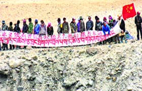 Chinese Army-backed civilians at Demchok in Ladakh