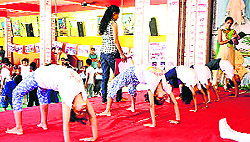Partcipants of the yoga championship showcase their talent at Una