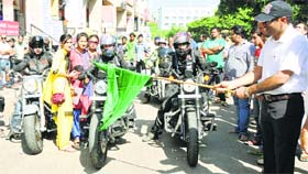 Inspector General of Police Rajesh Kumar flags off the Kashmir to Kanyakumari Expedition at Bahu Plaza in Jammu on Sunday.