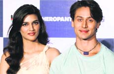 Keeping in touch: Kriti Sanon and Tiger Shroff