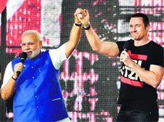 PM Narendra Modi with Hollywood actor Hugh Jackman at a concert at Central Park in New York.