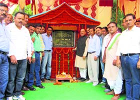 Health and Revenue Minister inaugurates the lift irrigation scheme at Badi Dhar in Mandi on Monday