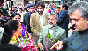 Justice Kurian Joseph, Supreme Court Judge, with Mayor Sanjay Chauhan and Deputy Mayor Tikender Panwar at the MC office in Shimla on Wednesday.
