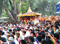 Lord Raghunath chariot rolls out on the Dhalpur Maidan for Kullu Dasehra on Thursday. 