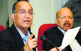 Chief Election Commissioner of India VS Sampath and Election Commissioner SNA Zaidi at a press conference in Chandigarh on Saturday.