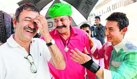 Bonding  time: Rajkumar Hirani, Sanjay Dutt and Aamir Khan 