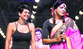 Mandira Bedi with Sunil Grover
