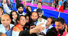 The Indian expats turned up in good numbers to cheer for the Indian sportspersons in Incheon.