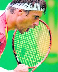 David Ferrer beat Andy Murray 2-6 6-1 6-2 in the third round match at the Shanghai Masters