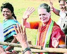 Congress president Sonia Gandhi at an election rally in Bramhapuri, Maharashtra, on Saturday
