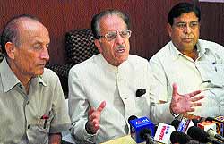 Saifuddin Soz, president of the Jammu and Kashmir Pradesh Congress Committee, addresses mediapersons in Jammu on Sunday