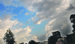 A cloudy sky lowered the temperature in Bathinda and its adjoining areas on Tuesday. Tribune photo: Pawan Sharma