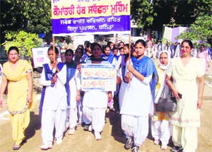 School students take out an awareness rally on the occasion of Global Hand Wash Day. 